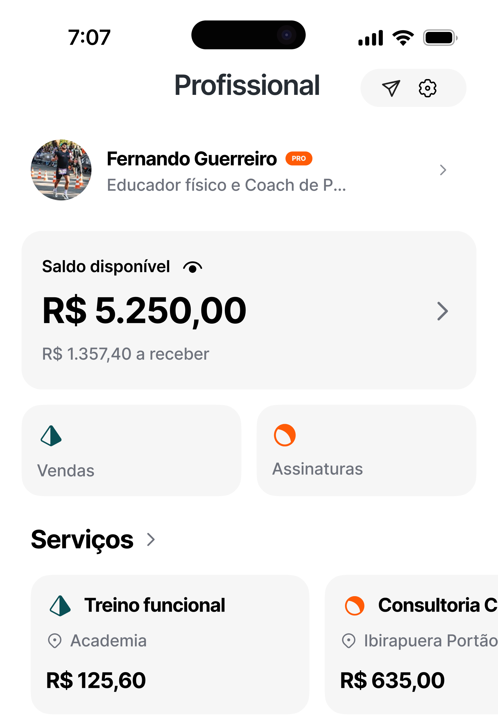 App PUMP: perfil de Fernando Guerreiro com saldo disponível de R$ 5.250,00, serviços e agendamento confirmado